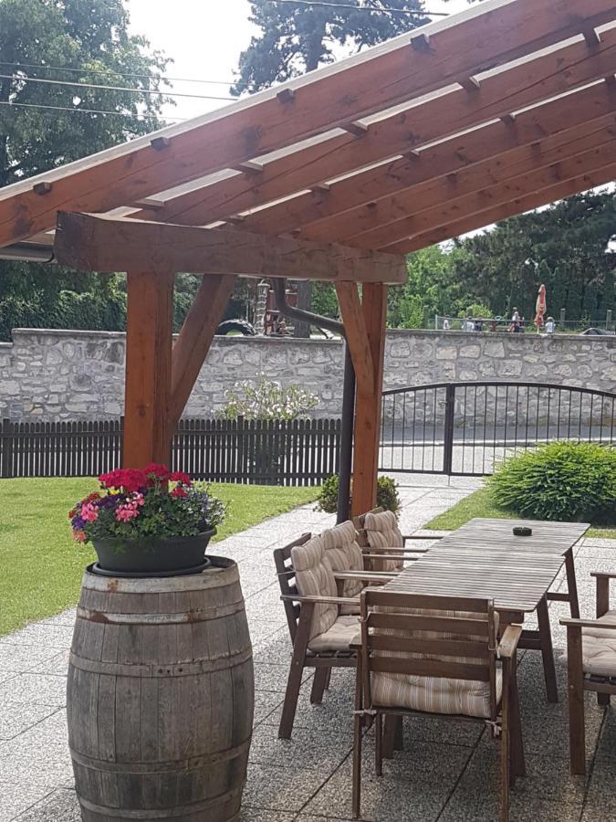 Fertőrákos Huber Panzio Bed & Breakfast エクステリア 写真