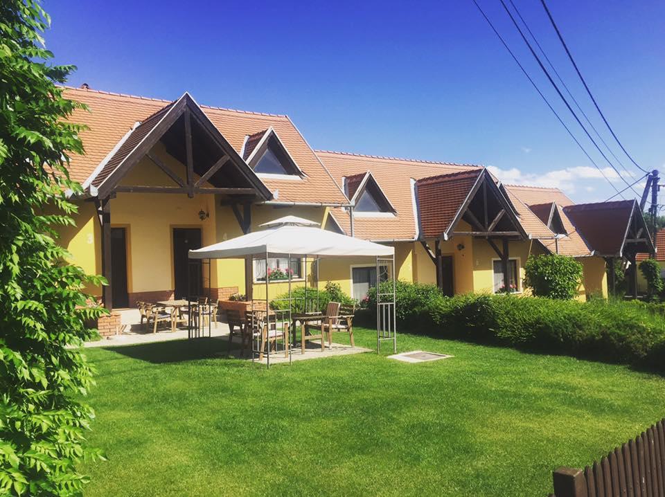 Fertőrákos Huber Panzio Bed & Breakfast エクステリア 写真